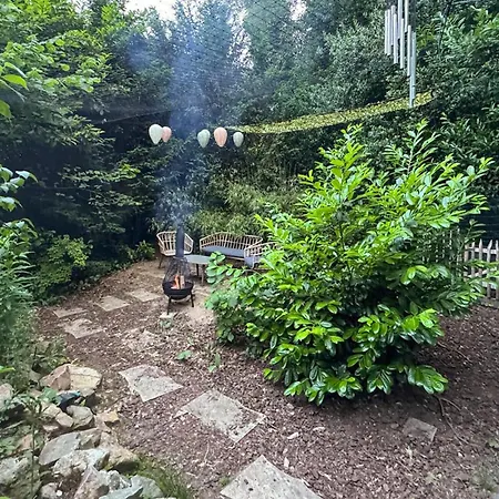 Lovely In With Wifi Holiday home *